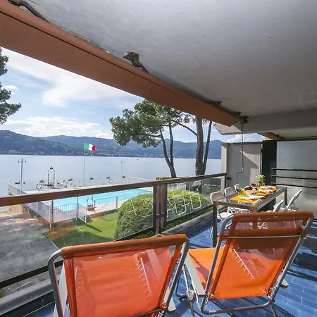 Residenza Ludovica By The Lejlighed Angera