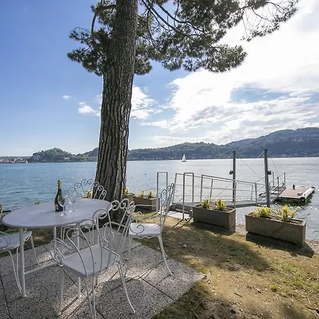 Residenza Ludovica By The Angera